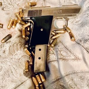 Meet your Posher, Leslie